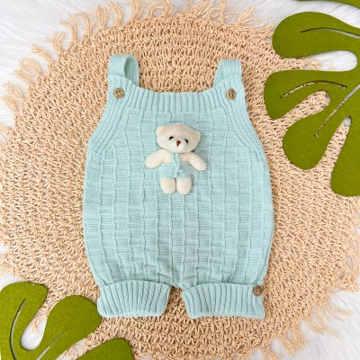 Jardineira Curta de Linha Ursinho - Verde Água Jardineira Curta de Linha Ursinho - Verde Água